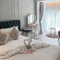 Siam Beach Resort HuaHin - ที่พักดีไซน์เก๋ติดทะเล
