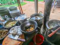ก๋วยเตี๋ยวเตาฟืนป้าไฉน ตามสไตล์บ้านๆ