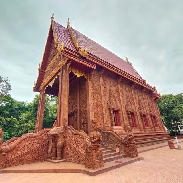 วัดหนองปลิง โบส์ถศิลาแลง กำแพงเพชร