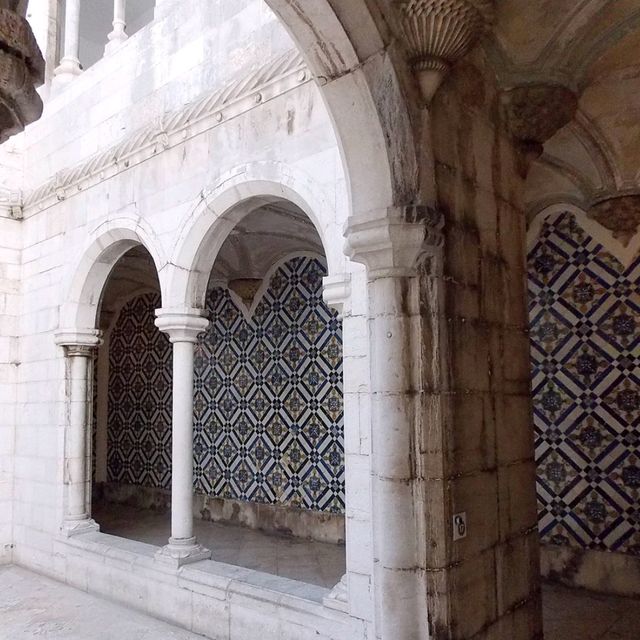 พิพิธภัณฑ์กระเบื้อง Azulejo แห่งเดียวในโลก