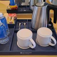 VIBRANT HOTEL LOBBY : WHYNDHAM KLANG