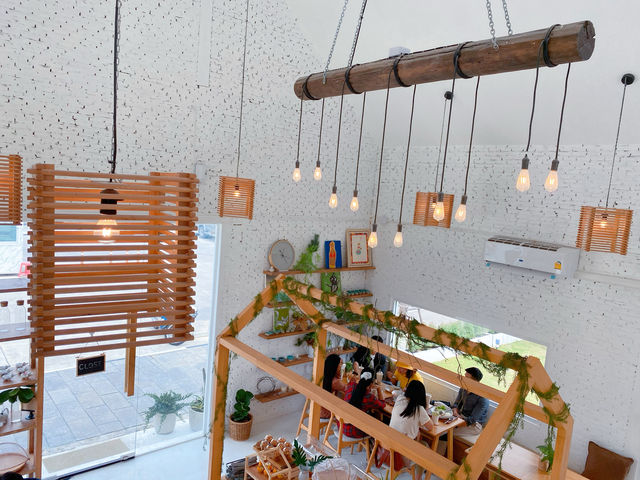 White Brick Yard คาเฟ่สไตล์มินิมอล ย่านศาลายา🏡