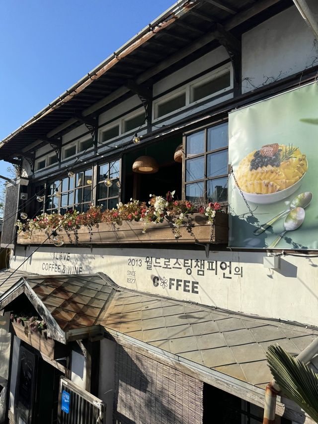 골드 키위 빙수가 맛있었던 동남아분위기의 포항 카페