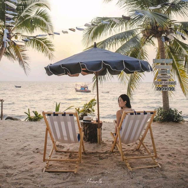 คาเฟ่สุดชิลริมทะเล มุมถ่ายรูปเพียบ