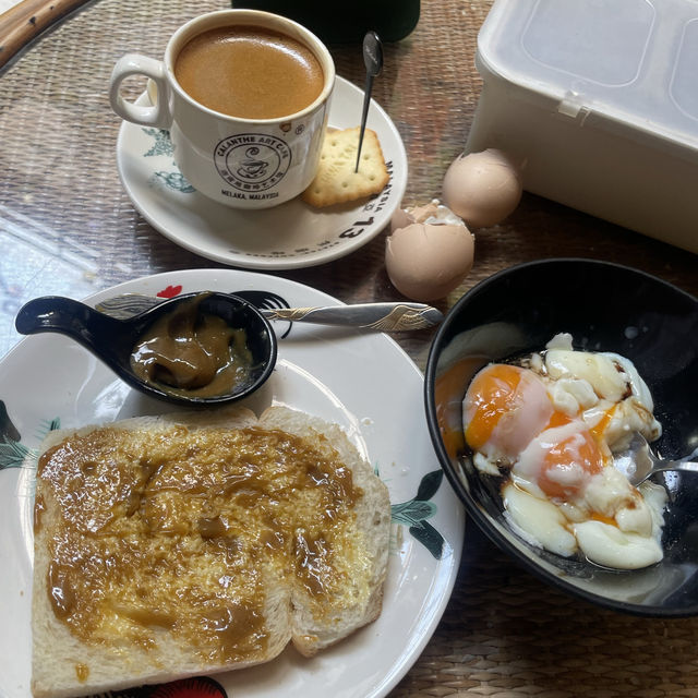 KOPI & KAYA!! Unmissable breakfast! 