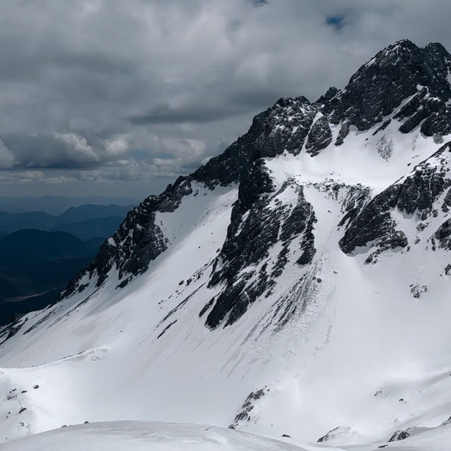 Lijiang Jade Dragon Snow Mountain Attractions