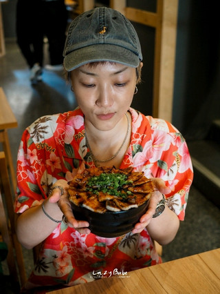 Ohachi ข้าวหน้าหมูย่างถ่านอร่อยมากกก