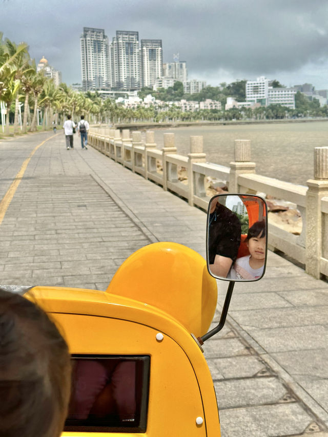 珠海電動車遊覽海濱情侶南路
