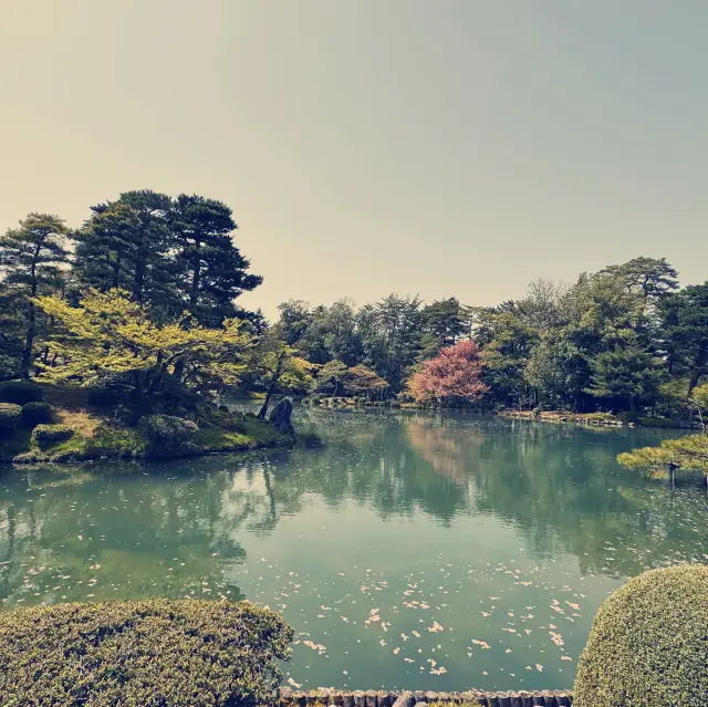 Kanazawa’s Elegant Kenrokuen