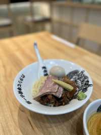 🍜香港首發！日本🇯🇵過江龍「鬼金棒牛骨湯拉麵」
