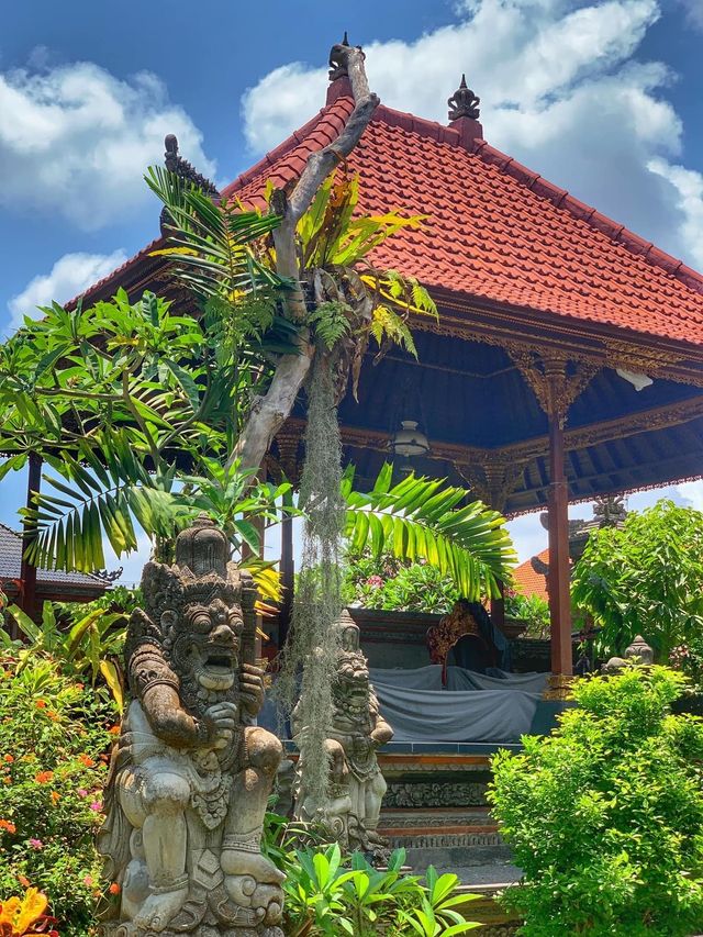 ❤️BEAUTIFUL UBUD PALACE IN BALI🤎Save This and Go💪