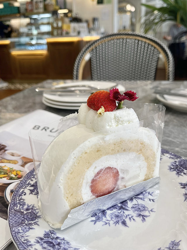 PRALINE Cafe 🍽️ 