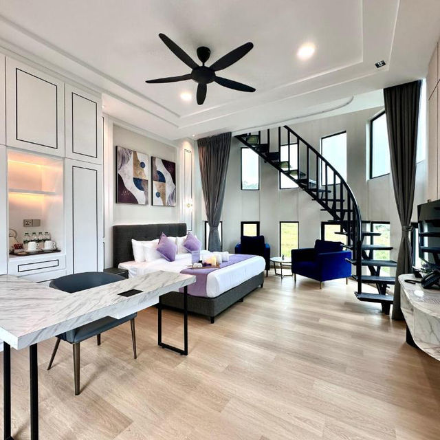 CAMERON LAVENDER MANSION