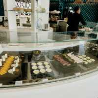 Indulgence at Lounge Paris-Charles de Gaulle Airport