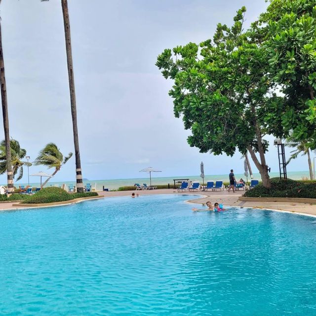 รีวิว Novotel Rayong Rimpae Resort