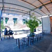 CAFE KOLO | COFFEE SHOP COMFORTABLE FOR HANG OUT