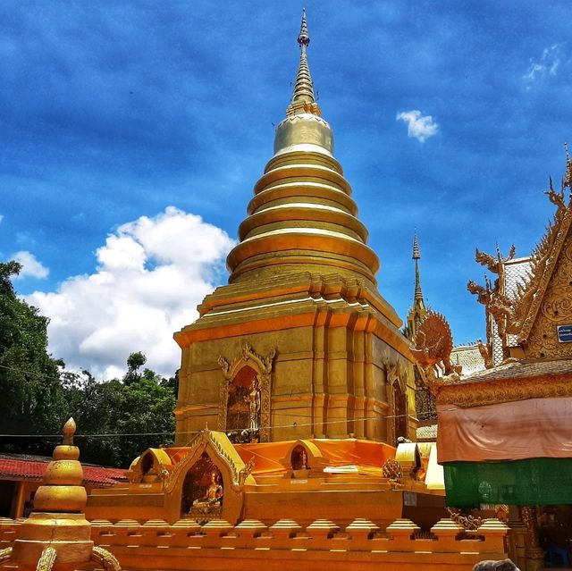 สักการะพระธาตุจอมสัก 1 ใน 9 จอม ของเชียงราย 