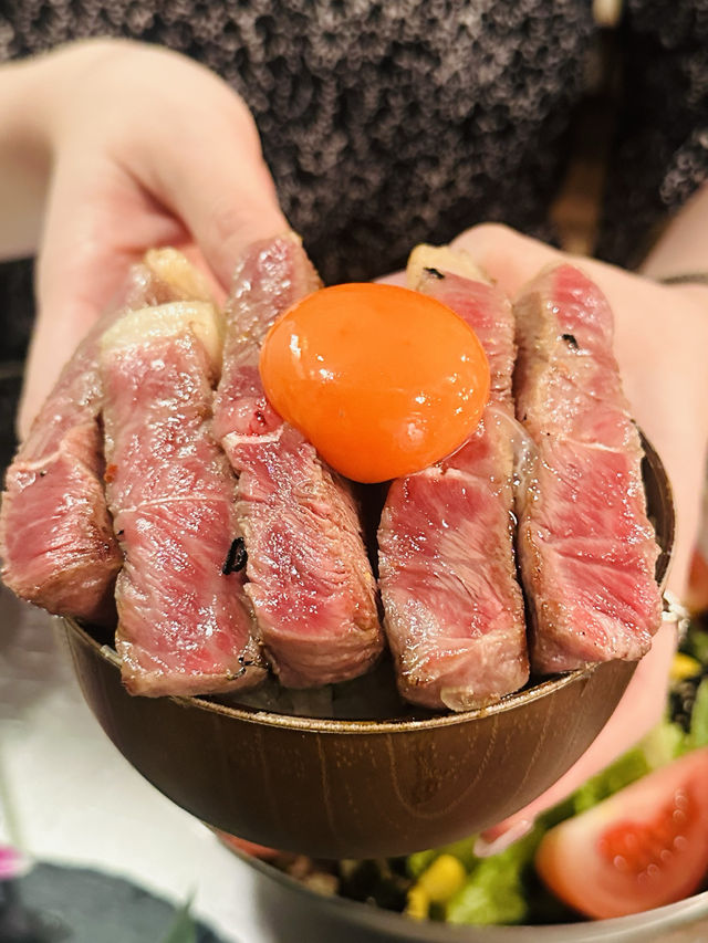 【大阪　梅田】店名通りタンとハラミが売り