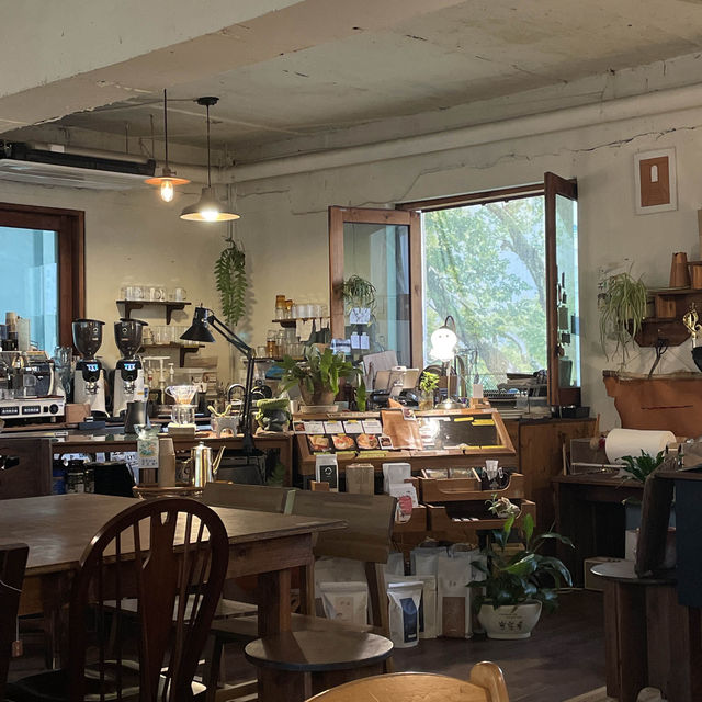カフェ天国の田浦カフェ通りにある穴場カフェ“얼룩”☕️