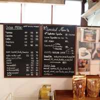 คาเฟ่ที่บรรยากาศสุดแสนจะโฮมมี่ที่ จ.สระบุรี…