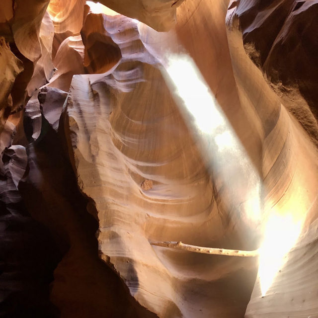 Antelope Canyon: Nature’s Sculpted Masterpiece for Photographers