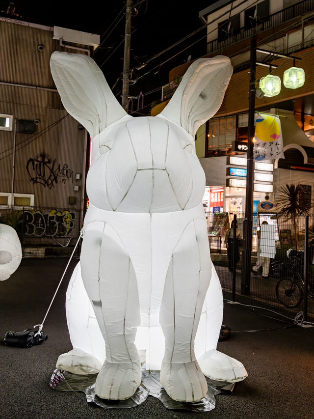 【東京都/下北沢】今行きたい40万人が見た手が届きそうな月