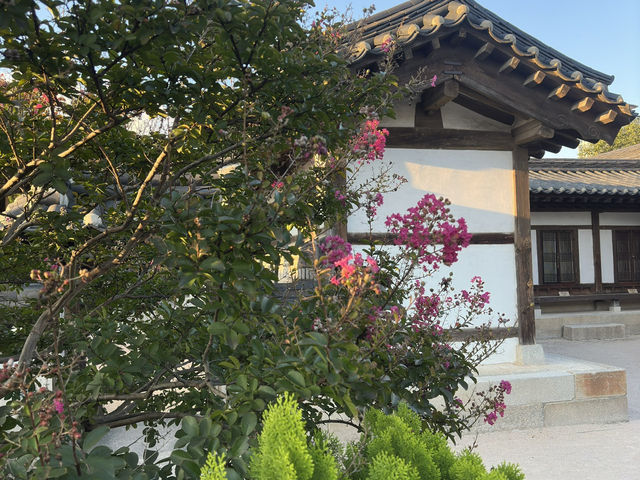 Tranquility of Namsangol Hanok Village in the heart of Seoul