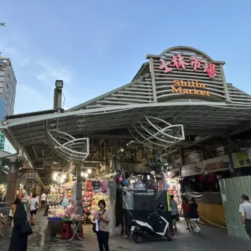 士林夜市:街頭美食天堂