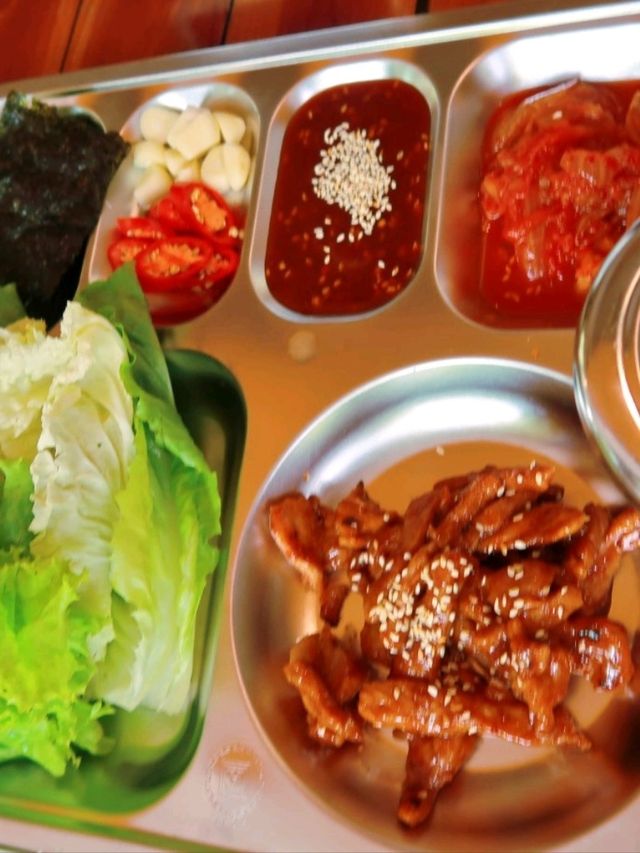ร้านส้มตำยำแซบ ศาลาไทย พัทยา (ซอย นาจอมเทียน20)