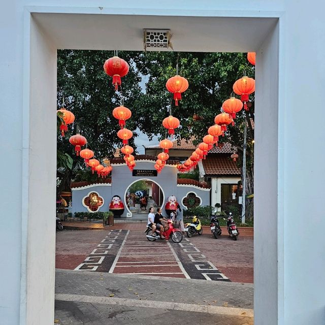 เที่ยวเมืองอุดร ชมศูนย์วัฒนธรรมไทย-จีน อุดรธานี