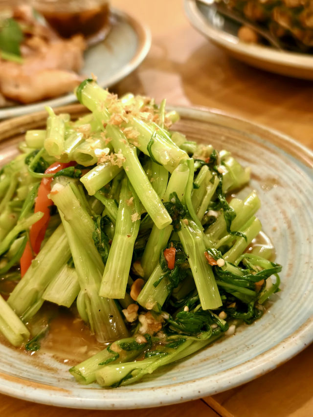 灣仔泰菜餐廳，必點椰子凍