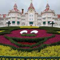 Pamper your wife as a princess and visit Paris DisneyLand