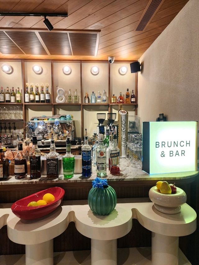 【バンコク】フォトスポットいっぱいのカフェバー🍷