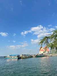 สะพานลอยน้ำ เกาะลอย