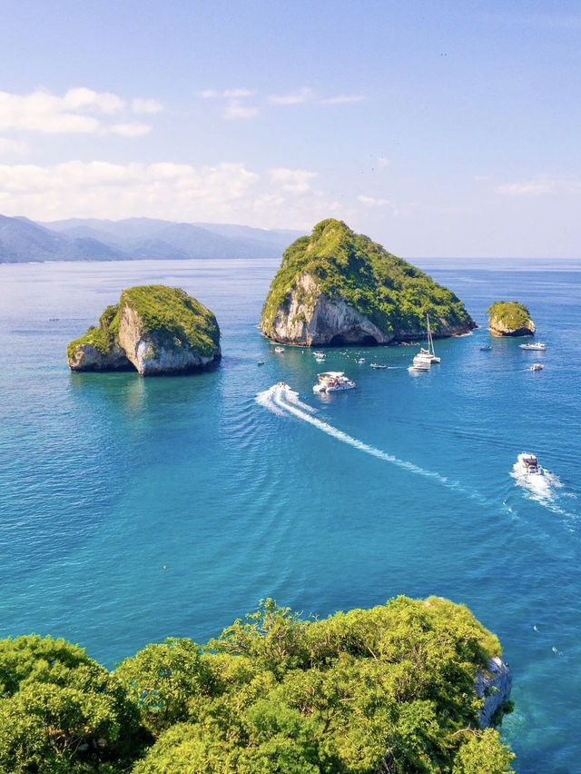 Vibrant Vibes and Sunset Skies: Exploring Puerto Vallarta