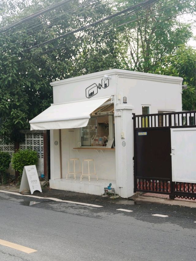 Ctrl+S Cafe Coffee & Bakery คาเฟ่บางกอกน้อย