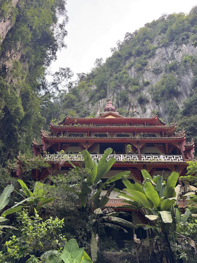 Sam Poh Tong Temple, Ipoh, Malaysia
