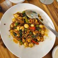 มาทะเลก็ต้องกินอาหารทะเลที่ร้านเจ๊เมี้ยน