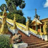 สักการะพระบรมสารีริกธาตุ ณ วัดพระธาตุจอมสัก