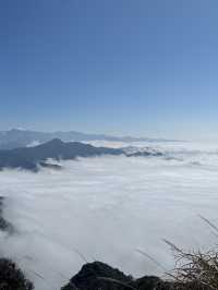 巧遇夢幻的斜射光及雲海在加里山