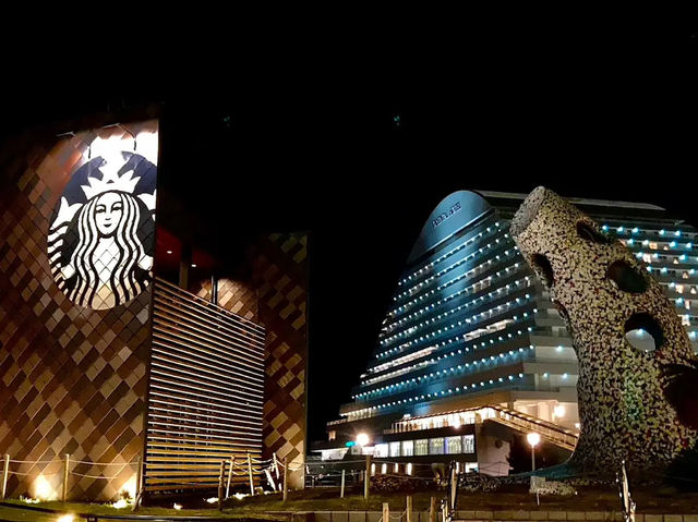 Starbucks ตึกโกเบทาวเวอร์