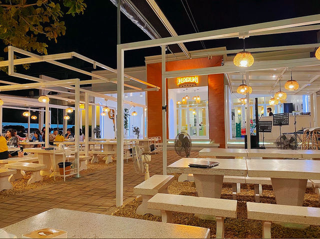 Hukikuni Bar & Restaurant อุบลราชธานี