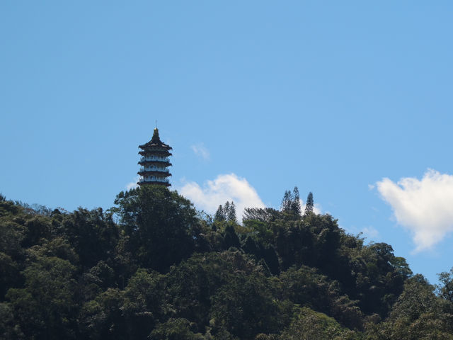SUN MOON LAKE 