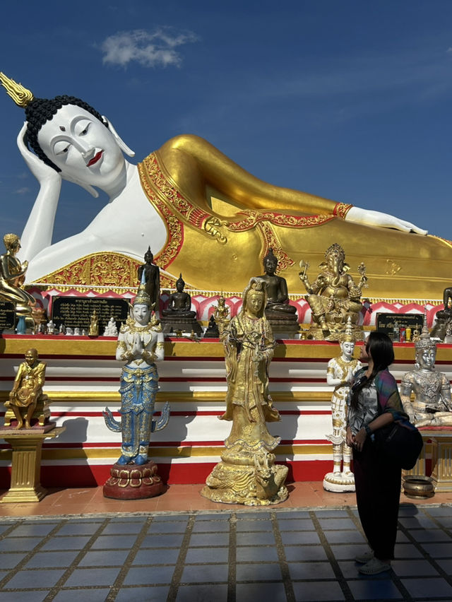 【チェンマイのタイ人に1番人気のお寺】ワット プラタート ドーイカム