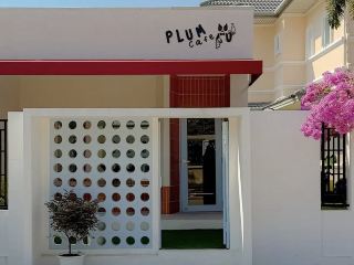 Plum Cafe and Homecook