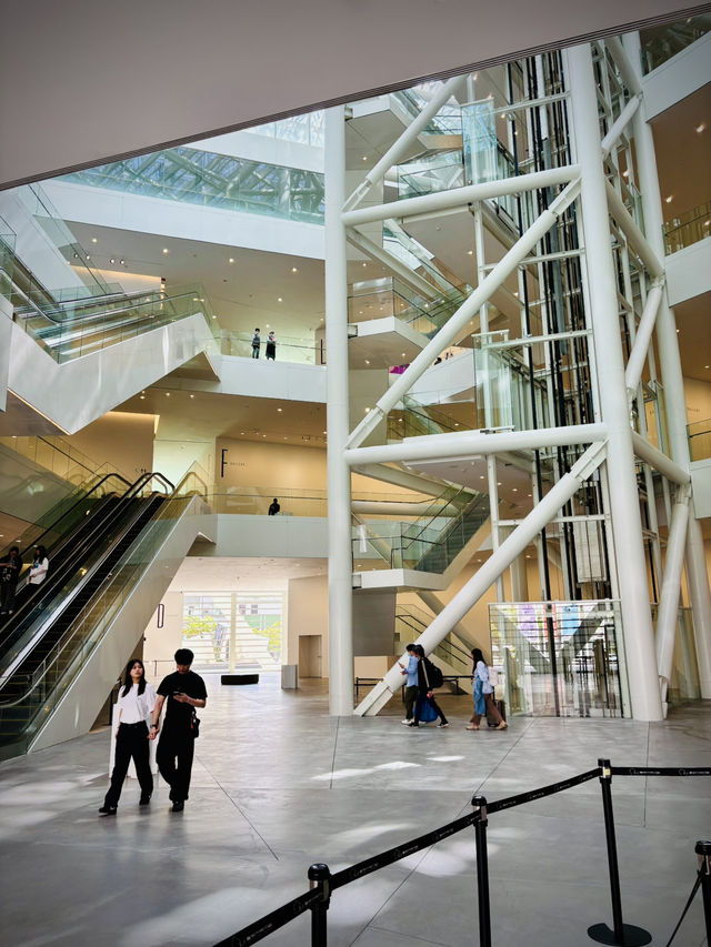 台南美術館2館🏛️！建築美學✨