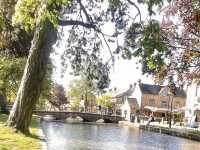 英式鄉村科茲窩Cotswolds的水上伯頓Bourton on the water 