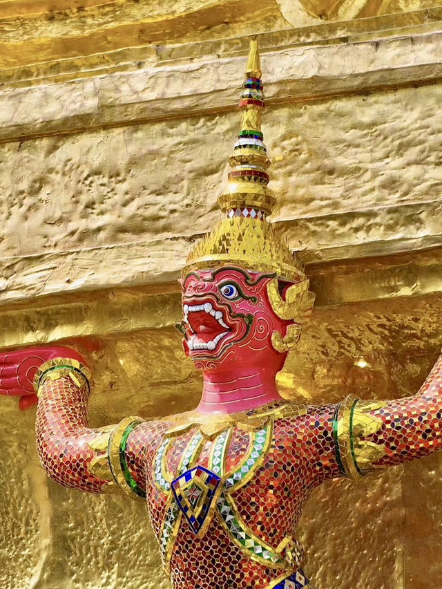 Bangkok’s Grand Palace: Where Legends Live in Stone & Gold