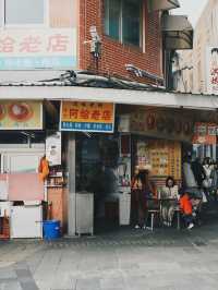 從老街到碼頭，淡水的每一步都好有味道