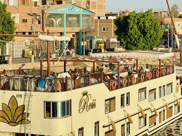 This cruise offers an incredible way to experience Egypt 🇪🇬 👫😎